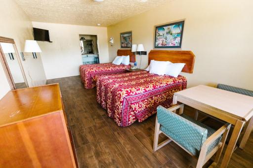 Summer Breeze Motel - Housity