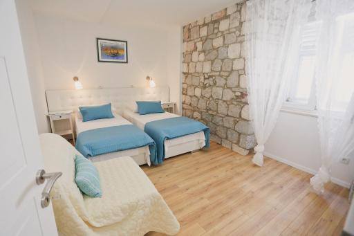 Split Old Town Suites 2 - Housity