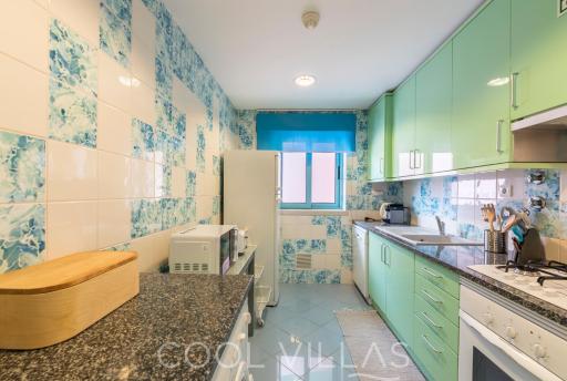 Marina Water View - 6 people, bars & restaurants - Housity