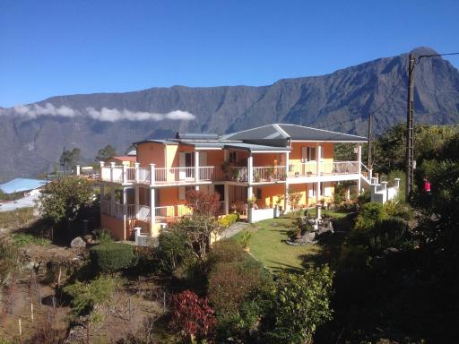 Les Begonias - Housity