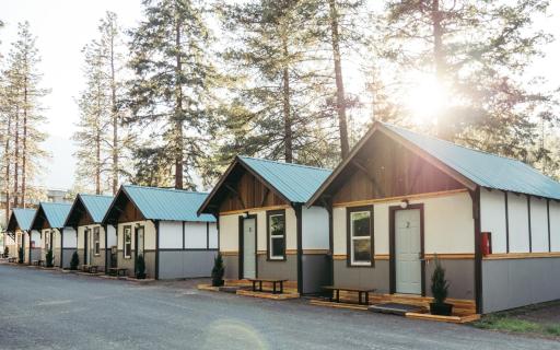 LOGE Leavenworth Riverside - Housity