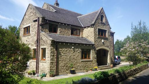 Wood Bank Studio Apartment - Housity