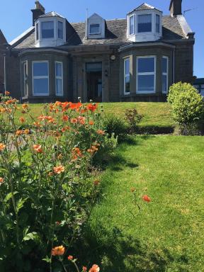 Dupplin152 bed and breakfast - Housity