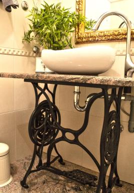 Split Theatre Apartments - Housity
