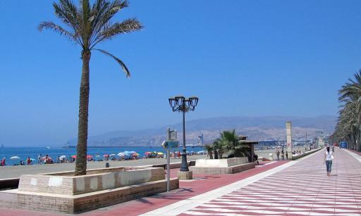 Apartamento en paseo marítimo Almería - Housity
