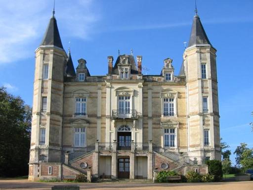 Chateau De La Moriniere - Housity