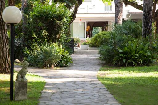Hotel Valdor - Housity