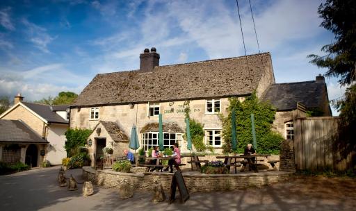 The Green Dragon Inn - Housity