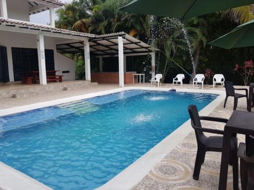 THE HOUSE of FLOWERS - Housity