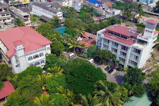 Jaffna City Hotel - Housity