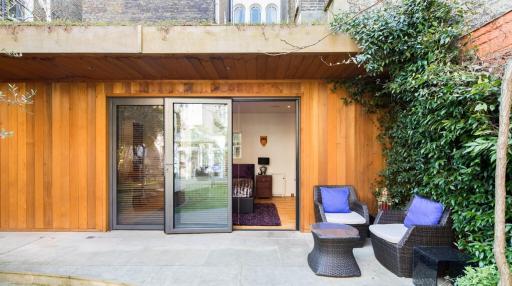Romantic Bungalow in Notting Hill - Housity