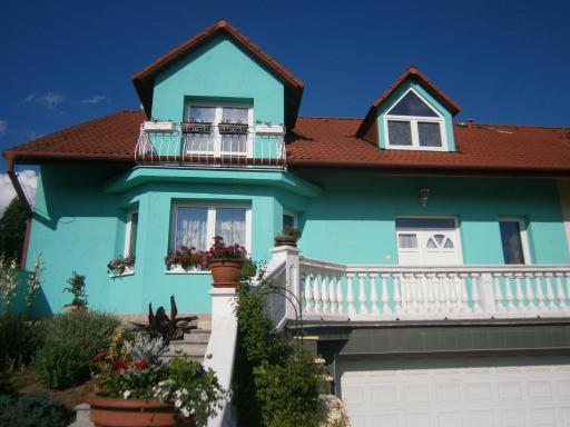 Azalka Penzion - Housity