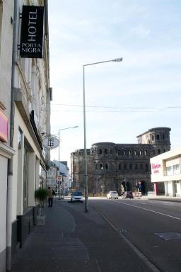 Hotel Porta Nigra - Hizvo