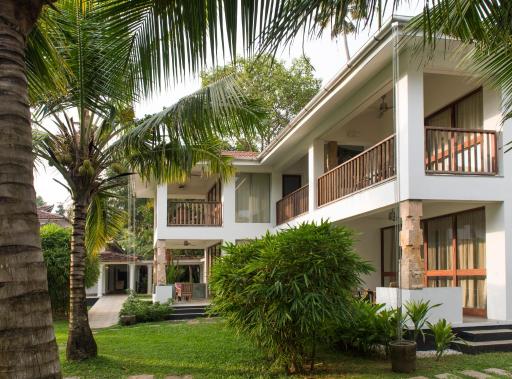 Purity at Lake Vembanad - Housity