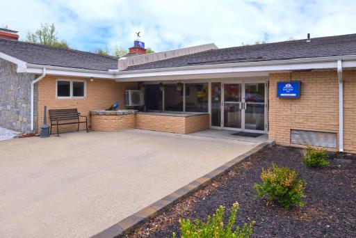 Motel 6 Putnam CT - Housity