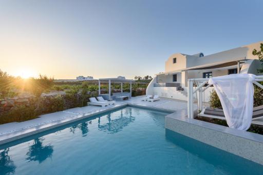 Ambeli Luxury Villa - Housity