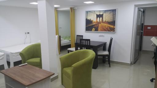 Apartment 18 - Housity