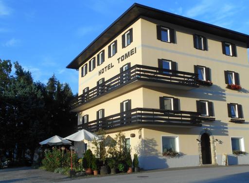 Hotel Tomei - Housity