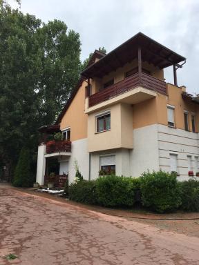 Bella apartman Balatonalmádi - Housity