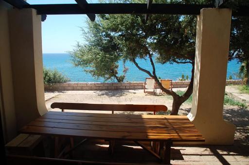 Villa Alabe - Waterfront Apartments in Bosa Porto Alabe - Housity