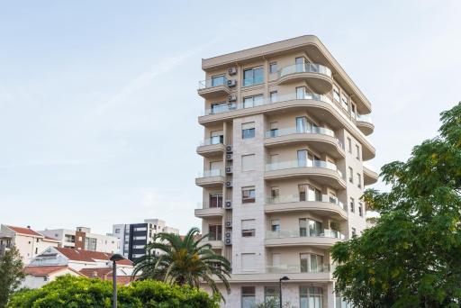 Lagoon Apartments - Hizvo