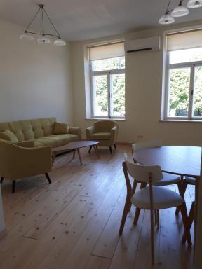 Old Town Grand Apartment - Housity