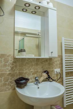 Ariadnes Apartments - Housity