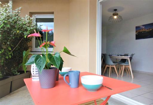 Tout confort ! Calme, Climatisation, Parking gratuit, Grande Terrasse, Ascenseur, Wifi - Housity