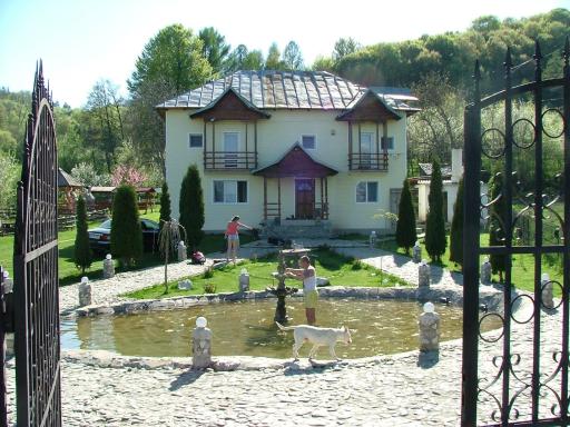 Paradise Garden -Rooms - Housity