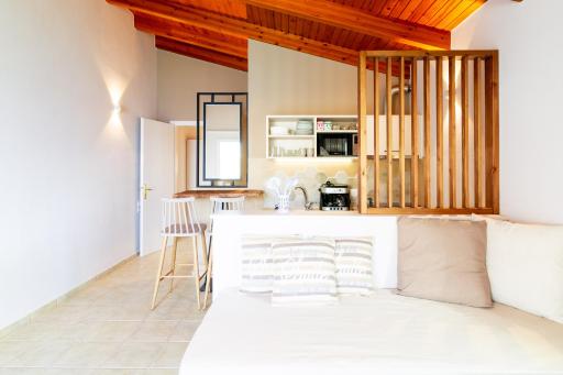 Beachfront Sunrise Apartments - Housity