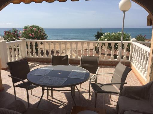 Seafront Dream Apartment - Housity