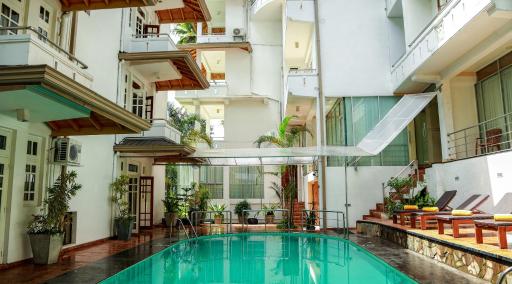 Oak Ray Serene Garden Hotel - Housity