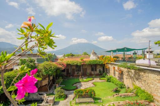 Hotel Posada de Don Rodrigo Antigua - Housity