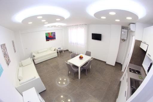 Mondo Suites Apartments - Housity
