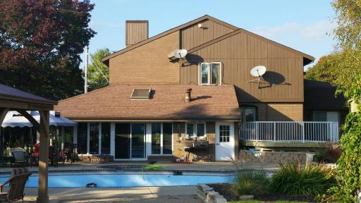 Shane Acres Country Inn - Housity