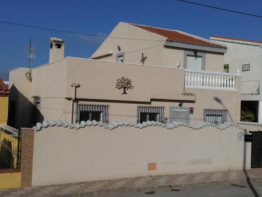 La Marina Bed & Breakfast - Housity