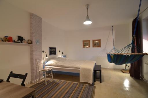 Embassy of Industry + free parking - Housity