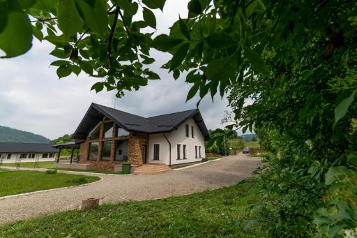 Pensiunea ARC Bucovina - Housity