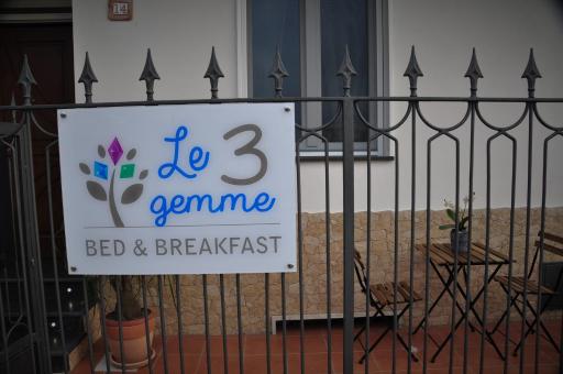 Le Tre Gemme - Housity