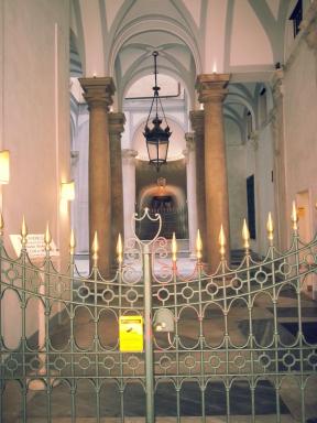 Smiths & Herreros - Housity
