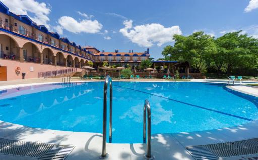 Hotel Fuente Las Piedras - Housity