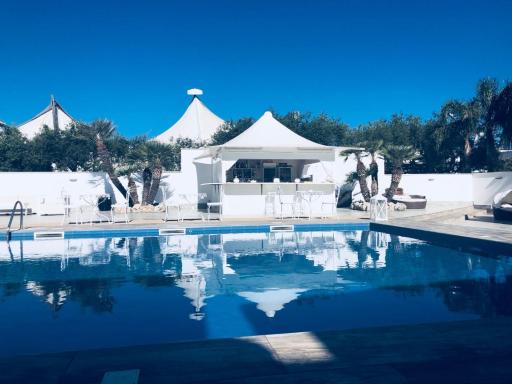 Female Resort - Housity