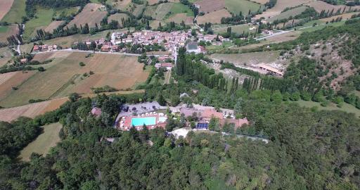Hotel Pineta Ristorante country house in Fabriano - Housity