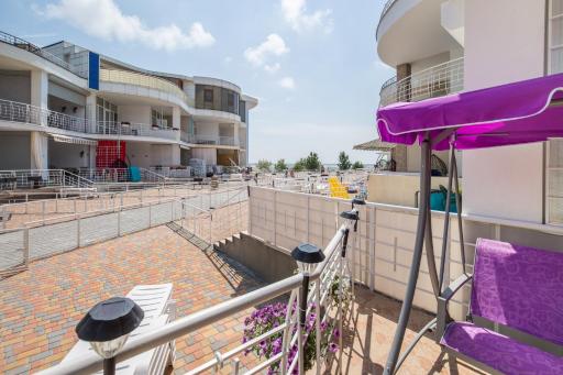 Apartment in Gold Bugaz - Housity