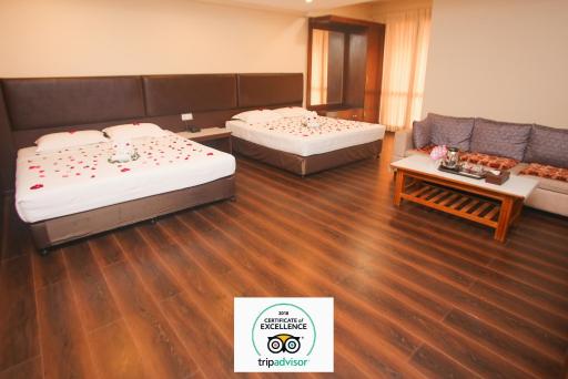 Grace Treasure Hotel - Housity