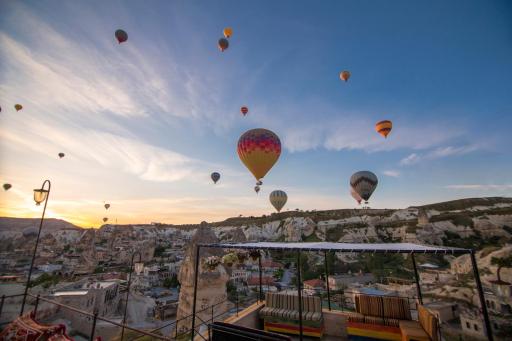 Emit Cave Hotel - Housity