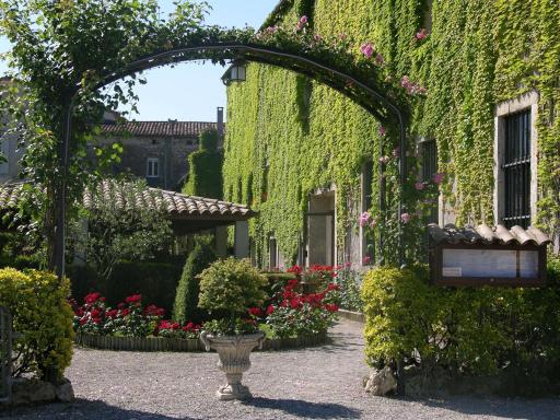 Logis Hôtel Restaurant Les Norias - Housity