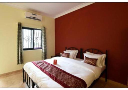 Friends clubhouse 2 Near La Calypso hotel - Housity