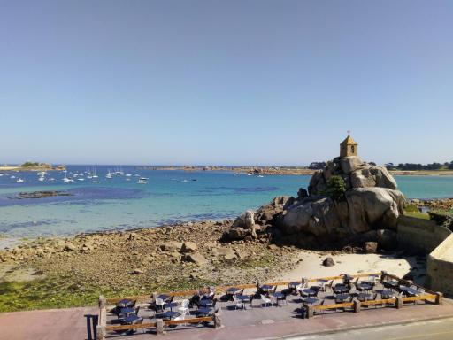 Grand Hotel De Port Blanc - Housity