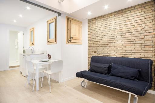 BcnStop Sagrada Familia - Housity